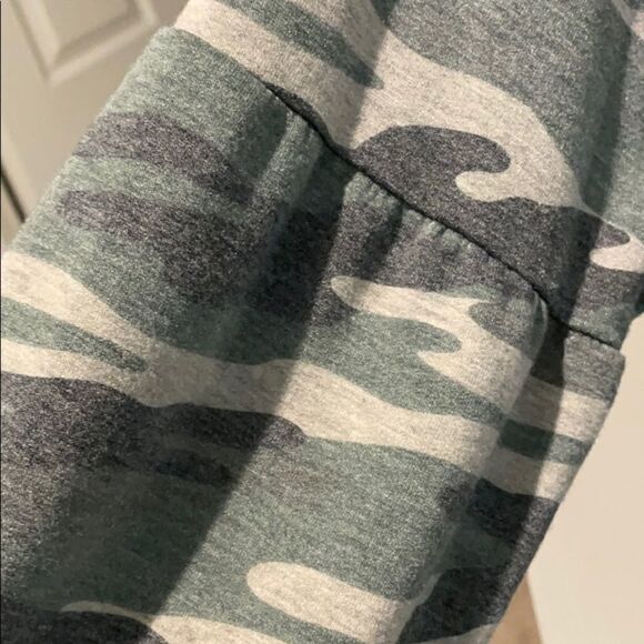 MNY Performance sweatshirt camouflage size Medium - Picture 2 of 8